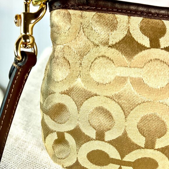 Coach Madison OP Art Sateen Lg Wristlet Signature Style #46638 - Picture 5 of 16